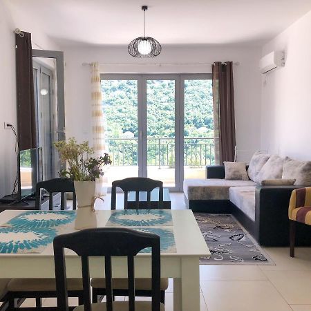 Lavender Bay Apartment D9 Donji Morinj Ngoại thất bức ảnh