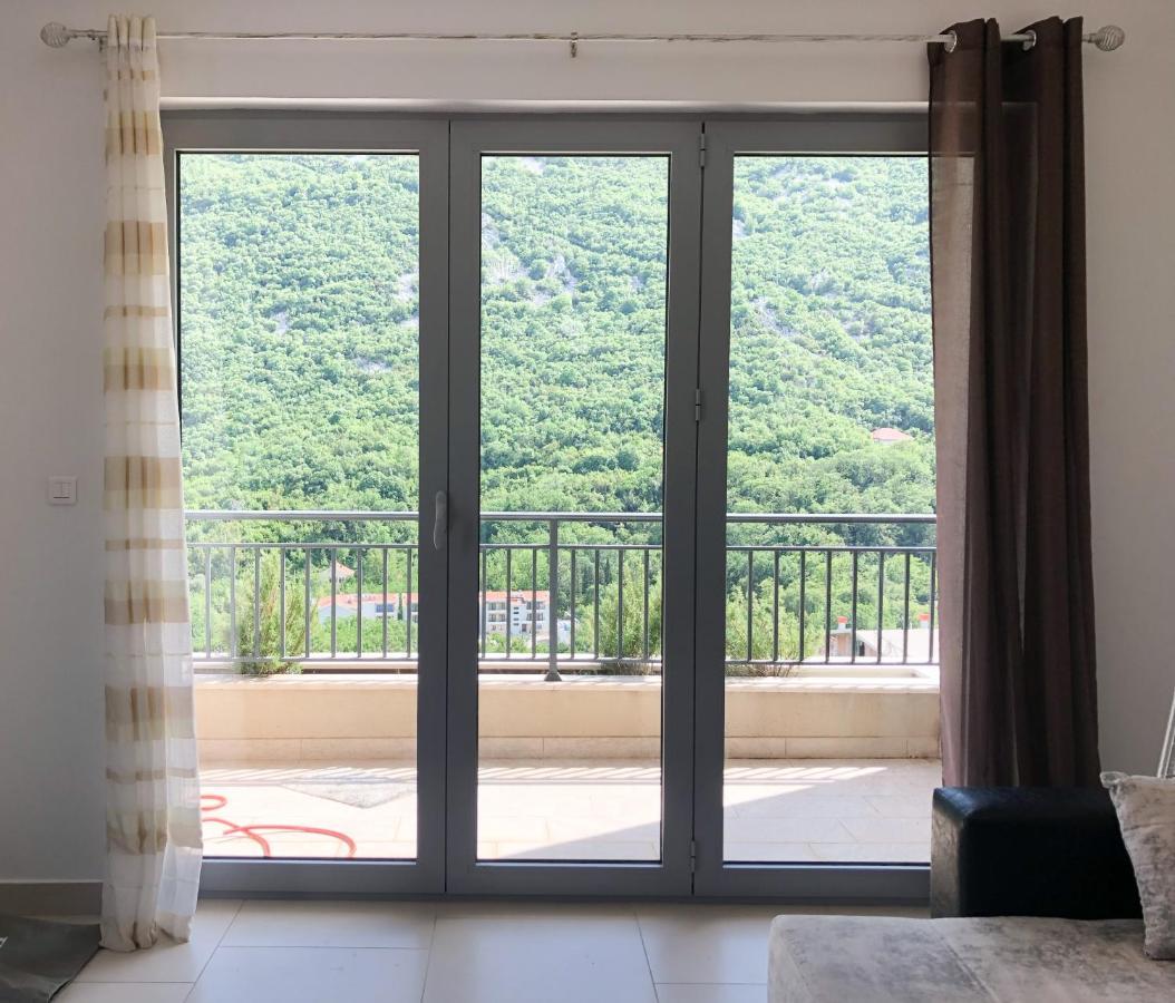 Lavender Bay Apartment D9 Donji Morinj Ngoại thất bức ảnh